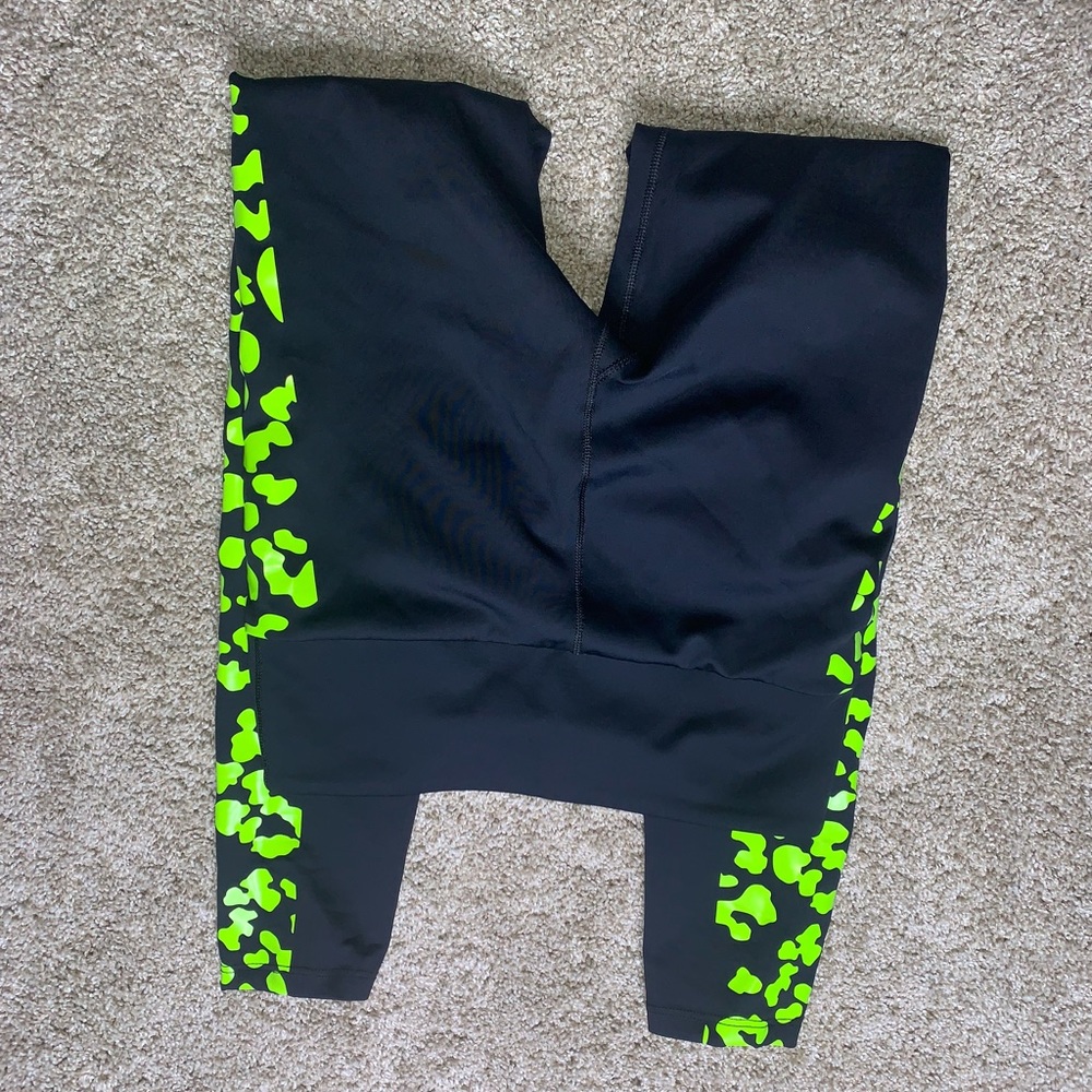 Noli Yoga Black Neon Lime Cheetah Leggings Size S - Picture 7 of 7